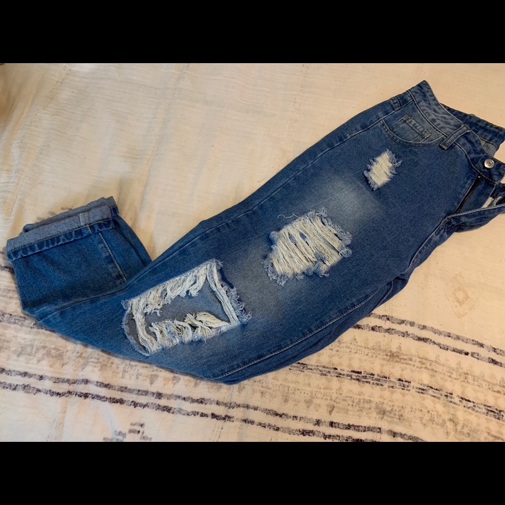 Shein Ripped Jeans - Picture 2 of 4